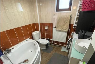 Apartament cu 2 camere decomandat în Galata - 4