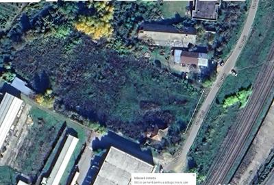 Teren de 7836 mp, în Central - 2