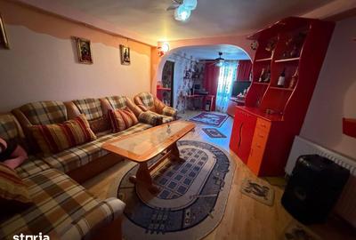 Casă cu 10 camere cu Teren 800 Mp în Costești - 11