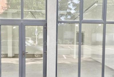 Spațiu comercial, de 72 mp, în Central - 9