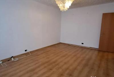 Apartament cu 3 camere decomandat în Tomești - 11