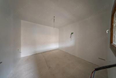 Casă cu 3 camere cu Canalizare în Aluniș - 3