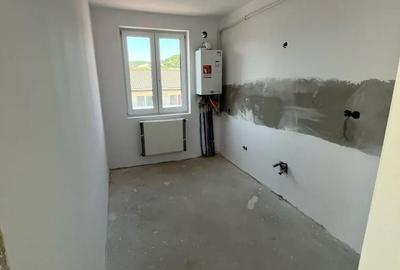 Apartament cu 2 camere semidecomandat în Florești - 1