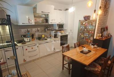 2 case ?i curte individuala la 400 de metri de sta?ia de - 8