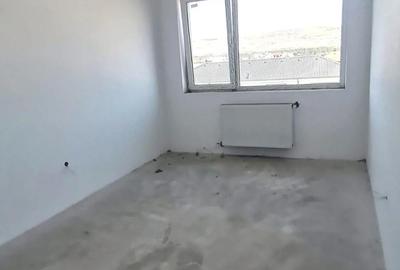 Apartament cu 3 camere în Florești