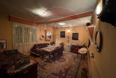 Casa cu 10 camere - ideala pentru pensiune, gradinita sau pt. locuit - 26