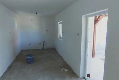 Casă cu 6 camere cu Teren 2135 Mp în Ilteu - 5