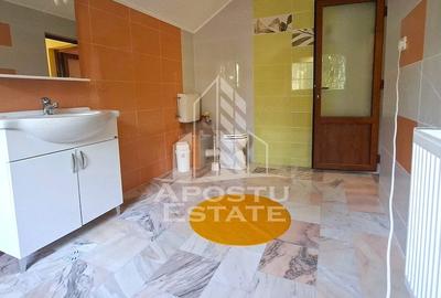 Casă cu 5 camere cu Teren 1000 Mp în Vladimirescu