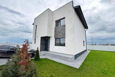 Casa individuala  P+1E   -   4 Camere   -  Pompa de caldura   -  Teren 370 mp