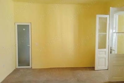 De vanzare apartament 3 camere zona Balcescu - 8