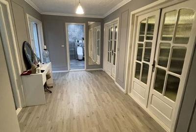 Casa S+P+E+M | 605 mp utili | 10 camere | 3 bucatarii | 4 bai | 3 terase | Garaj - 4