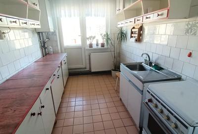 De vanzare apartament 4 camere,Dambul Pietros,etajul 4,confort 1,decomandat. - 3