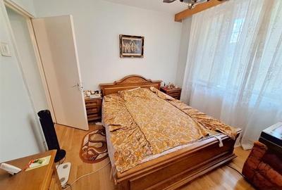 Apartament 2 camere decomandat , zona Cora - 2