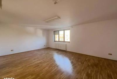 Casă cu 4 camere cu Garaj în Militari - 2