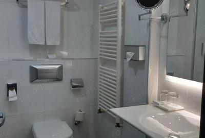 Spațiu comercial, de 3,700 mp, în Unirii - 4