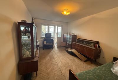 Apartament 3 camere, decomandat, 70.4 mp, Calea Bucuresti, Zona Institut - 1