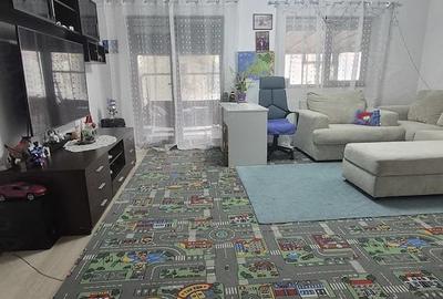 Casă cu 7 camere cu Teren 250 Mp în Central - 9
