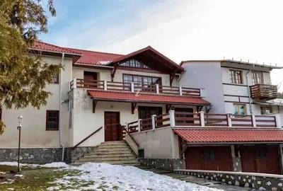 Casa Superba 12 Camere Busteni Zamora - 1