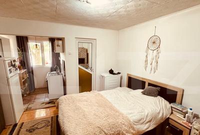 Casa mare 8 camere si 700 mp teren in Miroslava langa Family
