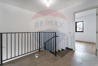 Casă cu 8 camere cu Teren 500 Mp în Tărlungeni - 41