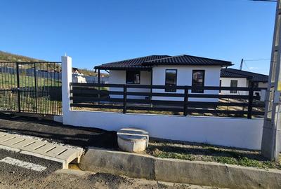 Casă cu 4 camere în Central - 8