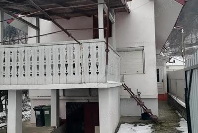 Casă cu 3 camere în Central - 13