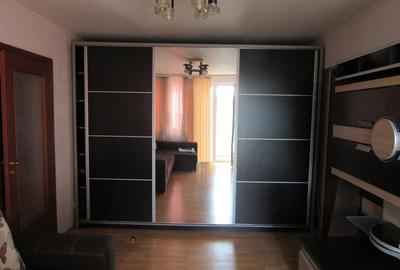 Apartament cu 2 camere semidecomandat, mobilat în Baba Novac - 9