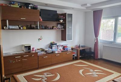 Apartament cu 4 camere decomandat în Central - 14