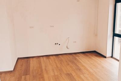 Duplex cu 4 camere cu Canalizare în Central - 10