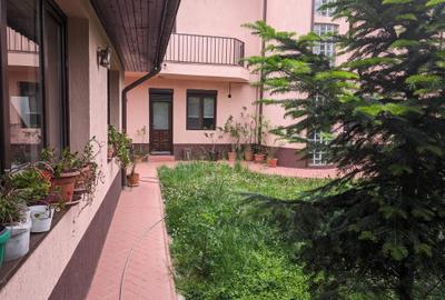 Eleganta si generoasa,robusta,str.linistita,sens unic,curte verde,intimitate,lux - 15