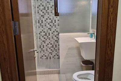 Casă cu 8 camere cu Teren 250 Mp în Central - 10
