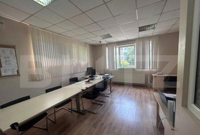 Spatiu de birouri modern, 480mp, 10 locuri de parcare, carti - 17