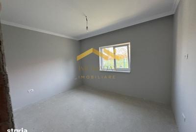 Casă cu 4 camere cu Teren 400 Mp în Sânmihaiu Român - 12