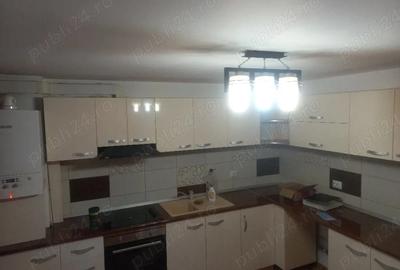 Apartament cu 4 camere decomandat în Central - 2
