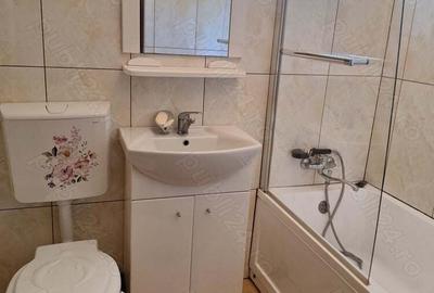 Apartament cu 3 camere semidecomandat în Central - 6