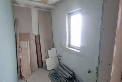 Casă cu 3 camere cu Teren 250 Mp în Central - 3