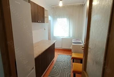 Dezrobirii garsoniera decomandata 44 mp cu balcon ,bloc stradal ,mobilata ,utilata ,centrala pe gaz - 3