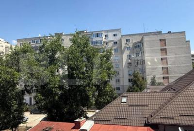 Apartament cu 3 camere semidecomandat în Democrației - 14