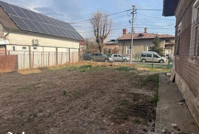 Teren de 1111 mp, în Central - 9