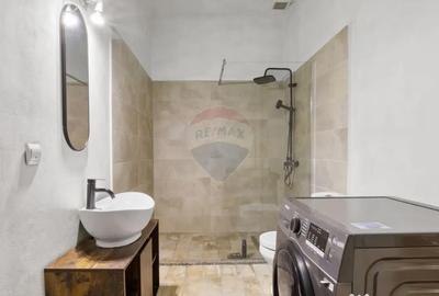 Casă cu 3 camere cu Garaj în Țipar