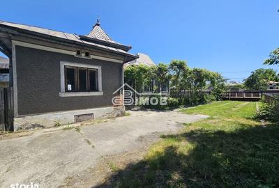Casă cu 4 camere cu Teren 995 Mp în Ulmi - 15