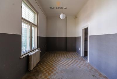 Spatiu de birouri cu vedere spre Catedrala, in Palatul Marschall - 0% - 17