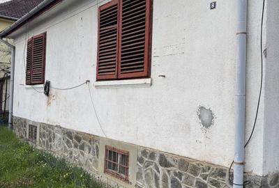 Casă cu 4 camere în Sub Arini - 8