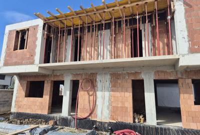 Casă cu 4 camere în Central - 7