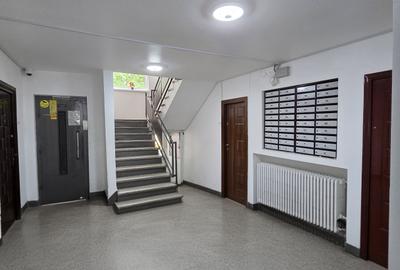 Apartament 2 camere Bd Uverturii Metrou 52mp Lujerului 3 minute - 5