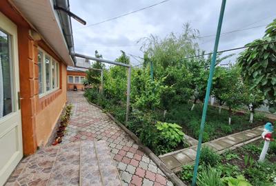 Casă cu 5 camere cu Canalizare în Central - 9