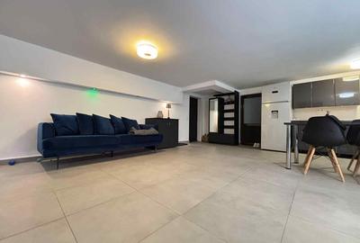 Apartament cu 3 camere semidecomandat în Câmpului