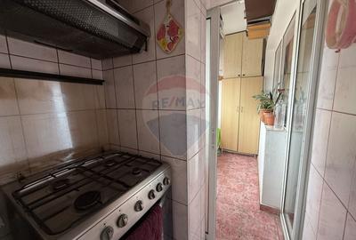 Apartament cu 3 camere de inchiriat in zona Casa de Cultura Constanta - 6