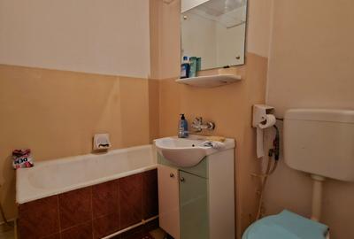 Anda 2 Camere Decomandat Necesita Renovare Bloc 1985 - 5