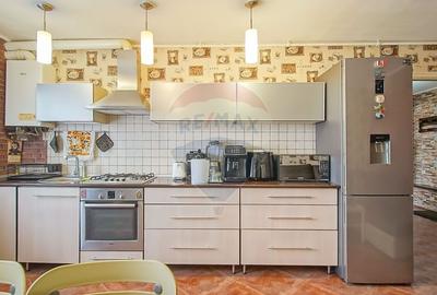 Apartament cu 3 camere decomandat în Triaj - 4